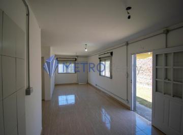 Casa · 130m² · 4 Ambientes · 2 Cocheras · Casa en Venta, Tres Ambientes y Local a La Calle en Manzanares, pilar