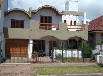 Casa · 160m² · 5 Ambientes · 1 Cochera · Venta Casa 5 Amb + Balcon + Patio - Quilmes Oeste