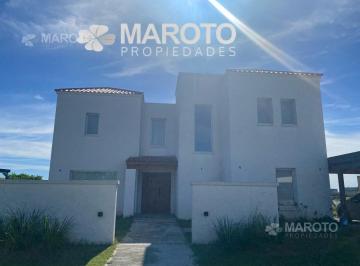 Casa · 210m² · 5 Ambientes · 4 Cocheras · Casa en Alquiler en San Matías a La Laguna - Maroto Propiedades.