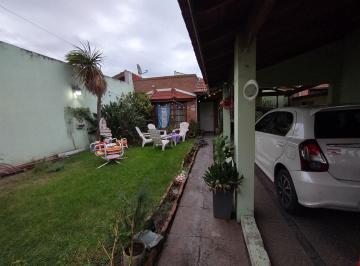 Casa de 4 ambientes, Hurlingham · Casa con Piscina, Bien Ubicada.