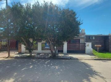 Casa de 3 ambientes, Córdoba · Barrio Dean Funes, Vendo Casa Apto Crédito, 2 Dorm., Patio, Living, Cochera