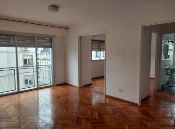 Departamento de 2 ambientes, Barrio Norte · Dos Ambientes Al Frente Amplios y Luminosos