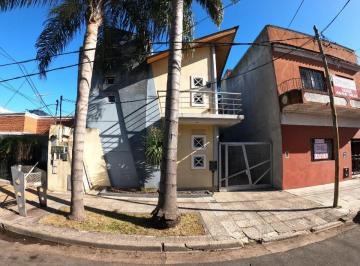 Casa · 75m² · 3 Ambientes · 1 Cochera · Duplex en Alquiler en Ramos Mejia