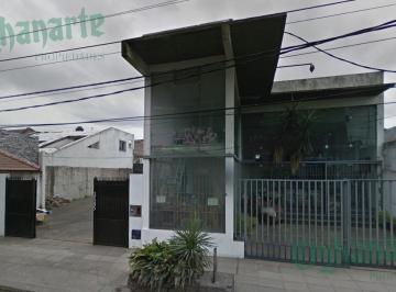 Local comercial · 702m² · Venta de Local en Castelar - Av Arias, Ubicación Estratégica