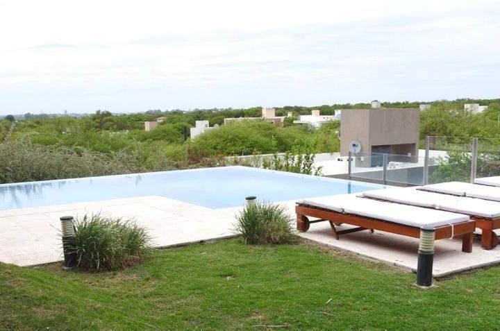 Casa · 450m² · 10 Ambientes
