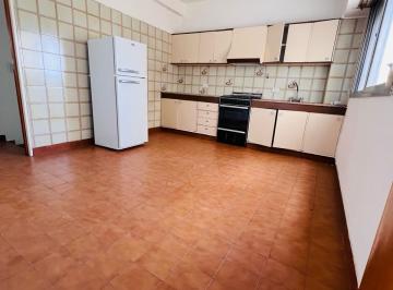 Departamento · 135m² · 7 Ambientes · Departamento en Roca 35 - Centro Cipoletti
