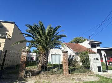 Casa · 106m² · 3 Ambientes · 1 Cochera · Santilli - San Vladimiro 1030