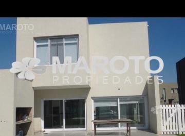 Casa · 150m² · 4 Ambientes · Casa en Venta en Barrio Vila Marina - Maroto Propiedades