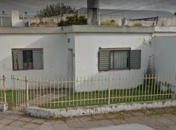 Casa de 4 ambientes, Córdoba · Venta. Alberdi. Lote Esquina/casa a Reciclar