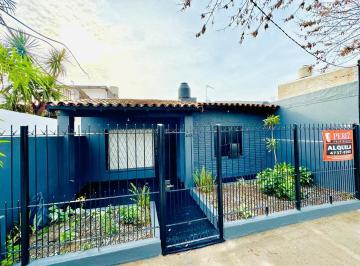 PH · 80m² · 3 Ambientes · Casa Tipo PH Al Frente en Alquiler Boulogne