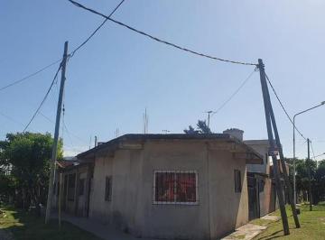 Casa · 180m² · 5 Ambientes · 4 Cocheras · Casa 4 Amb. + 3 Mb. Ideal Inversion
