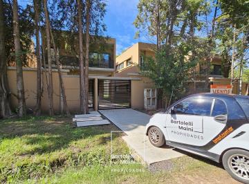 Casa de 5 ambientes, Roldán · Venta | Casa 4 Dorm. | San Jerónimo 105, Roldán