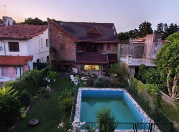 Casa · 243m² · 6 Ambientes · 1 Cochera · Casa en Venta en Barrio Inglés