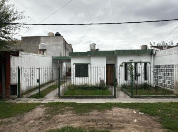 Casa de 3 ambientes, Malvinas Argentinas · Casa 3 Amb C/jardin