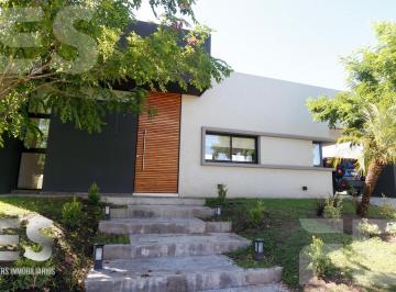 Casa · 179m² · 5 Ambientes · 4 Cocheras · Casa en Venta Impecable con Piscina en Santa Rita Canning