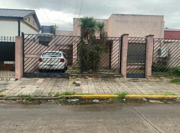 Casa de 4 ambientes, Lomas de Zamora · Casa con Lote Propio.