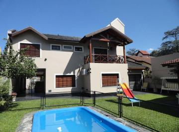 Casa · 250m² · 5 Ambientes · 4 Cocheras · Casa Venta 5 Ambientes Barrio Corimayo Pileta