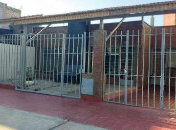 Casa · 105m² · 5 Ambientes · 2 Cocheras · Venta - Casa - Barrio Parque Norte - Las Heras