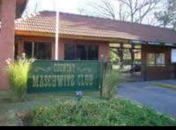 Casa 250m² Venta  · 5 Ambientes en Country Maschwitz Club