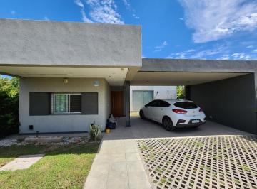 Casa de 4 ambientes, Roldán · Vendo Casa un Dormitorio en Las Tardes Roldán. Apta Credito.