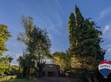 Casa · 130m² · 5 Ambientes · Casa 4 Dorm. en Venta Villa Elisa