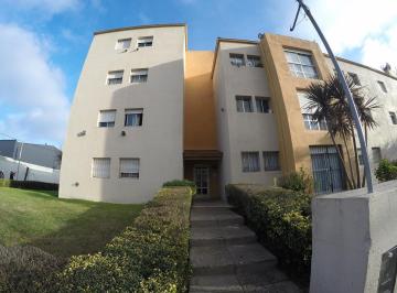 Departamento · 52m² · 1 Cochera · Dto. 3 Amb. 52 m². Externo - Barrio Las Lilas