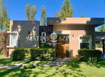 Casa · 128m² · 4 Ambientes · 1 Cochera · Venta Casa, Cardenal del Monte, General Rodríguez