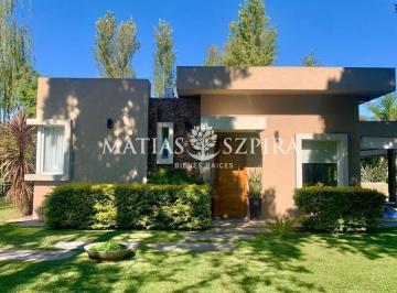Casa · 128m² · 4 Ambientes · 1 Cochera · Venta Casa, Cardenal del Monte, General Rodríguez