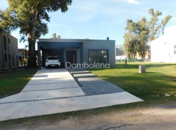 Casa · 150m² · 4 Ambientes · 1 Cochera · Casa en Venta en Álvarez del Bosque (Fco Alvarez), Moreno