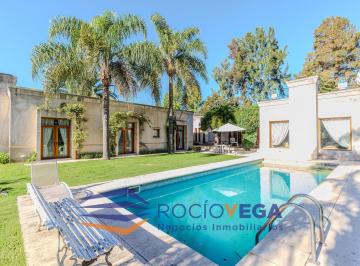 Casa · 350m² · 4 Ambientes · 2 Cocheras · Casa en Venta en Country San Diego Moreno