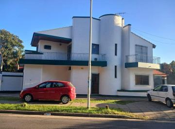 Casa de 7 ambientes, Morón · Alquiler de Casa 7 Amb C/quincho y Cochera