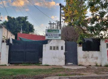 Terreno de 1 ambiente, Hurlingham · Amplio Lote con Mejoras. Anticipo y Cuotas