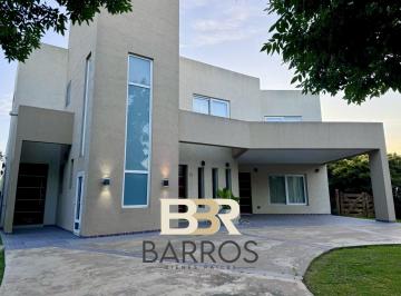 Casa · 308m² · 5 Ambientes · 2 Cocheras · Venta Casa Terravista 4 Dorm. Oportunidad