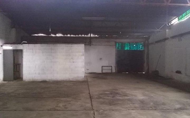 Terreno · 240m² · 1 Ambiente