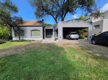 Casa de 4 ambientes, La Calera · Casa en La Rufina Desarrollada en Una Sola Planta!