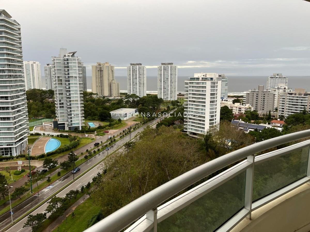 Parada 3 y media en Roosevelt ,Punta del Este,Otros Paises