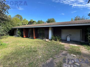 Quinta vacacional · 184m² · 3 Ambientes · 3 Cocheras · Quinta en Venta en Barrio El Cortijo