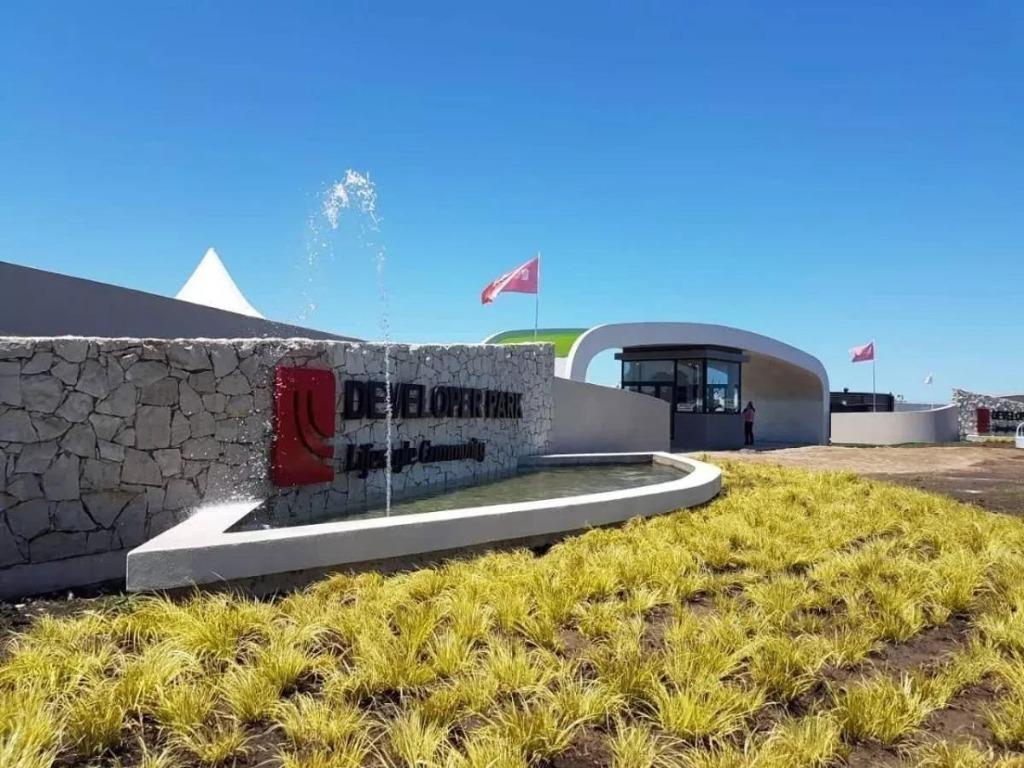 Terreno de 600 metros cuadrados en Developer Park