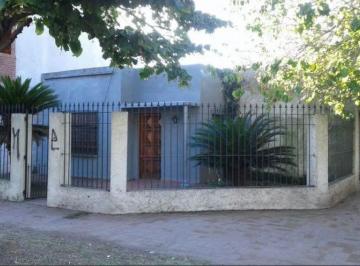 Casa de 4 ambientes, Almirante Brown · Casa en Esquina con Local
