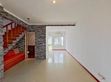 Casa · 77m² · 3 Ambientes · 1 Cochera · Venta Casa Duplex 3 Amb. Jardín Coch Monte Grande