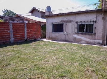 Casa · 72m² · 4 Ambientes · Casa en Venta 4 Ambientes, en G. B. a Zona Norte, Malvinas Argentinas, Grand Bourg