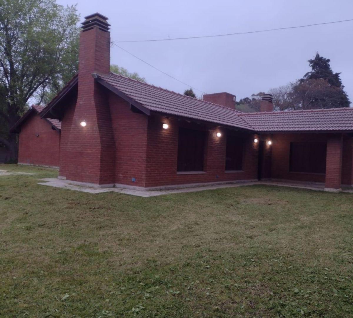 Venta de Chalet 4 ambientes en Colina Alegre, 1480m²