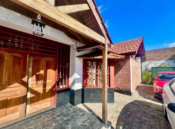 NIR-NIR-3186_2 · Casa 4 Ambientes Parquizado, Mataderos