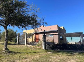 Casa · 106m² · 2 Ambientes · 2 Cocheras · Se Vende Casa en Estancia Vieja Carlos Paz