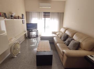 Departamento · 61m² · 4 Ambientes · San Martín Centro. Hermoso y Moderno Depto. 3 Ambientes