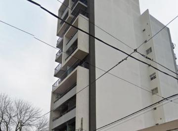 Departamento · 32m² · 2 Ambientes · 1 Cochera · En Alquiler en Caseros Centro Departamento de 2 Ambientes en 10 Mo Piso con Cochera Cubierta F: 9920