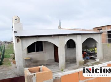 Casa de 3 ambientes, Mar de Ajó · Casa Sola en Lote: Ascasubi Nº 672 - Mar de Ajó - C619