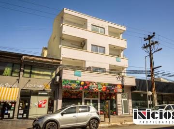 Local comercial , Mar de Ajó · Local: Av Libertador Nº 250 - Mar de Ajó - C311