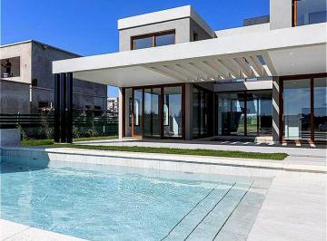 Casa · 197m² · 5 Ambientes · Casa en Venta de 5 Ambientes en Canning Chico, Canning