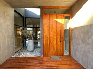 Casa de 4 ambientes, Costa Esmeralda · Casa Moderna Oportunidad en Venta Barrio Residencial 2 Costa Esmeralda